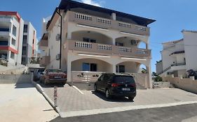Apartmani Vera