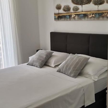 Apartmani Vera Primošten Buitenkant foto