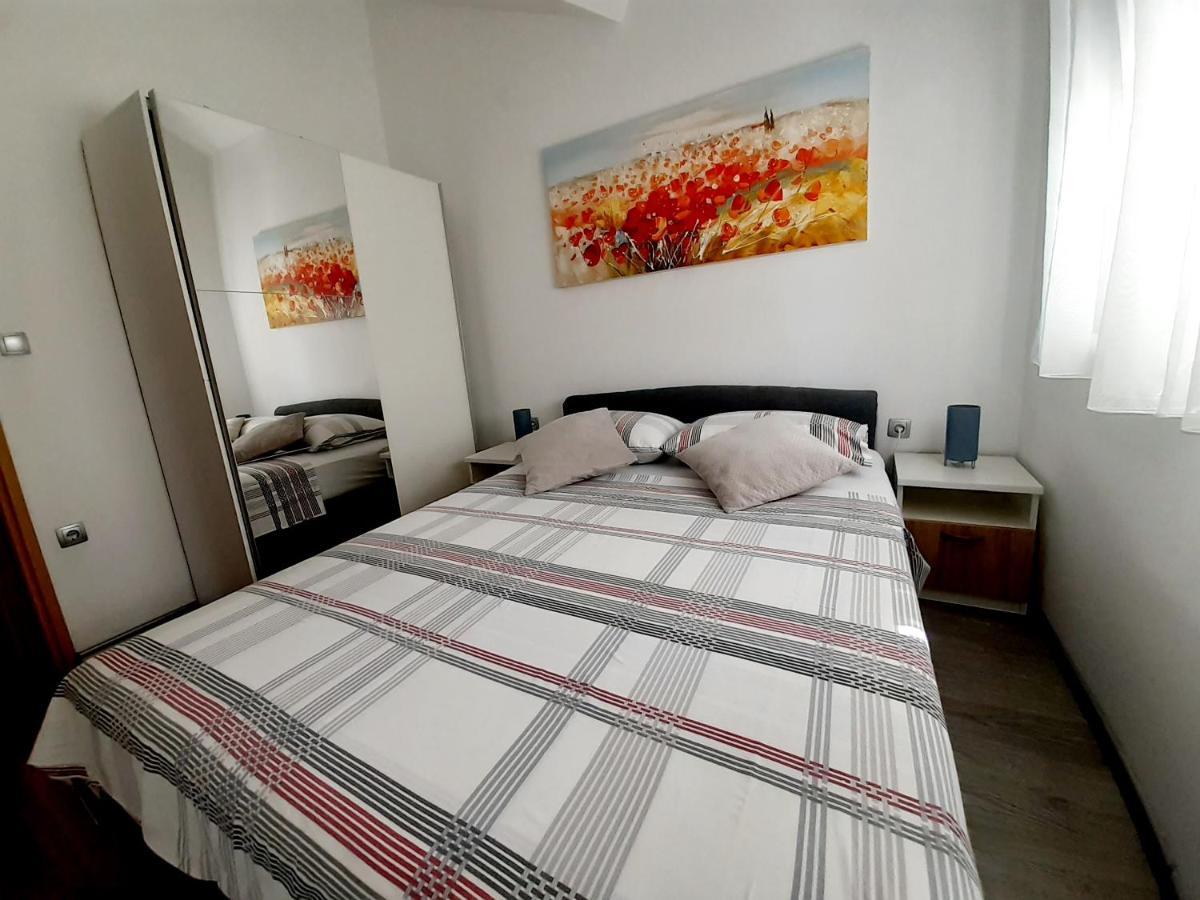 Apartmani Vera Primošten Buitenkant foto