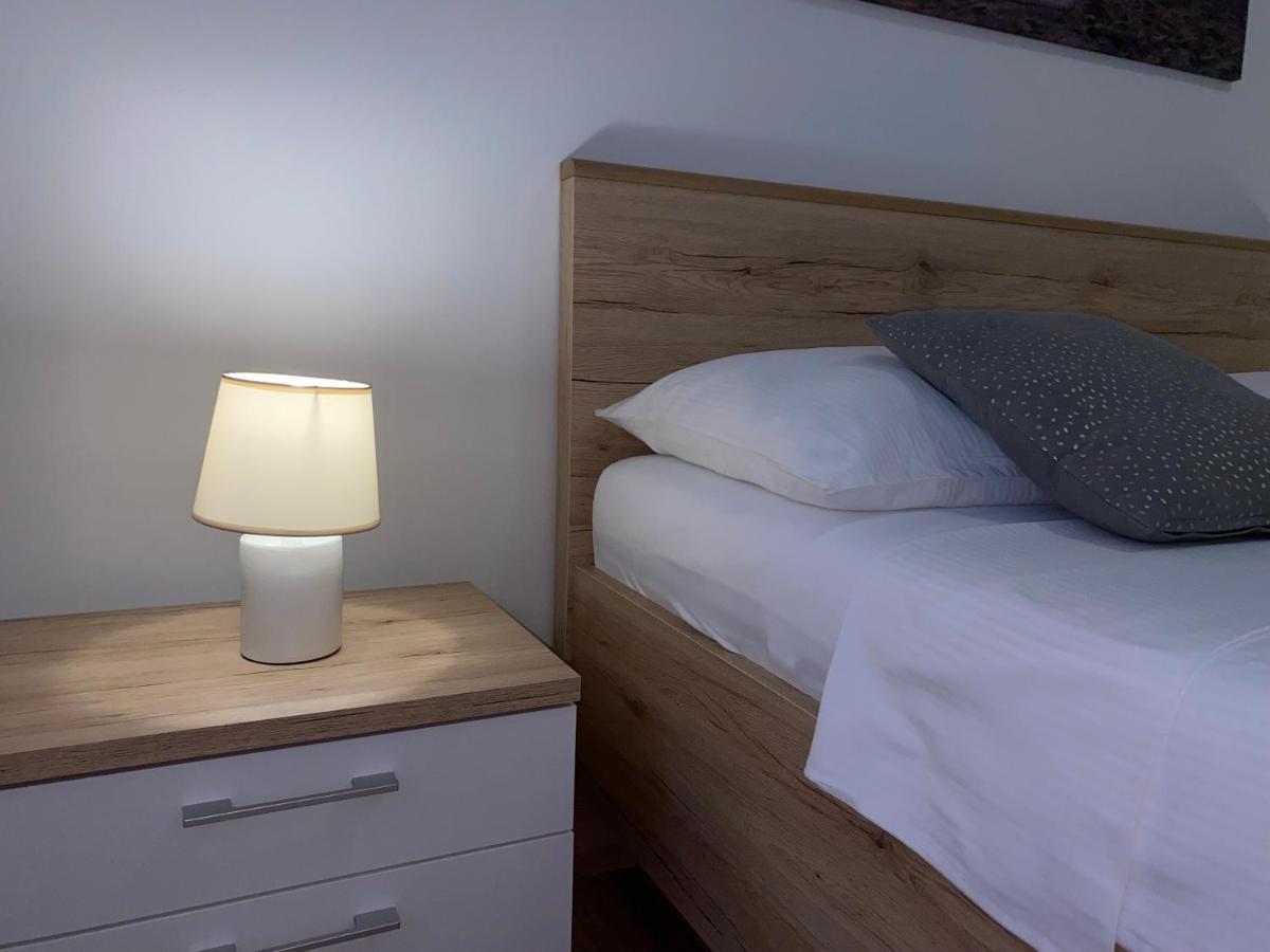 Apartmani Vera Primošten Buitenkant foto
