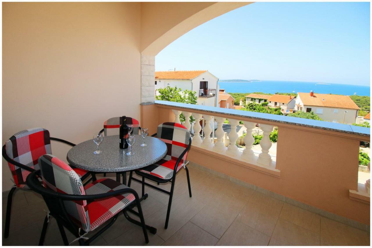 Apartmani Vera Primošten Buitenkant foto