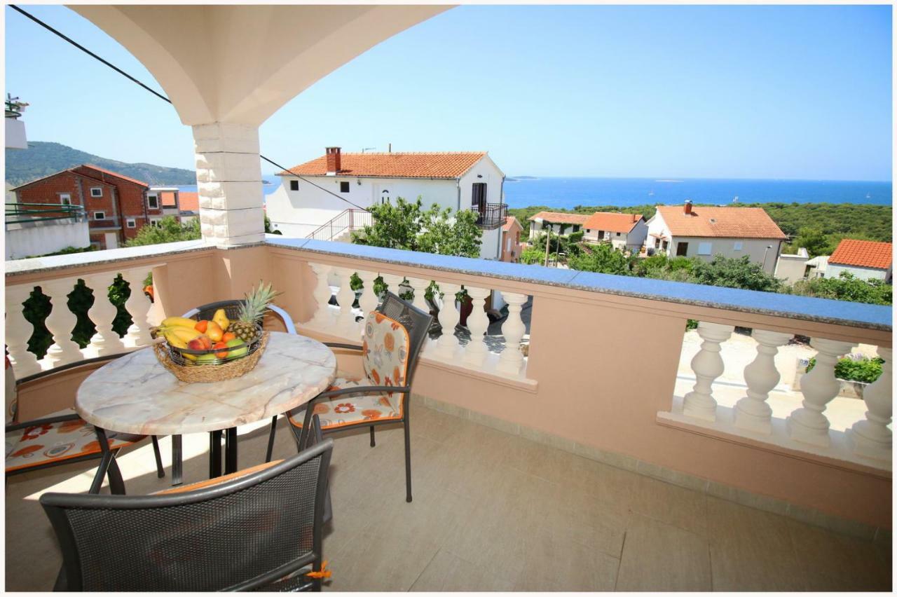 Apartmani Vera Primošten Buitenkant foto